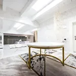 아파트 Dina House *