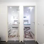 Dina House 나자레