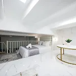 Dina House 아파트