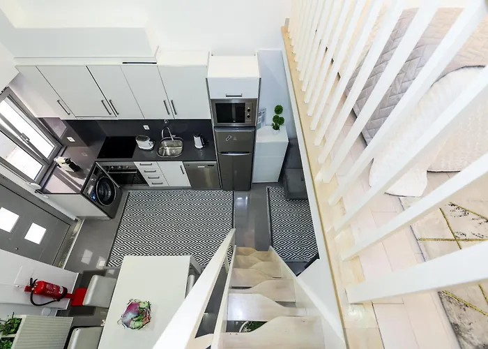 Dina House 아파트 *