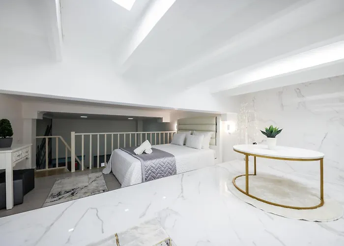 Dina House 아파트