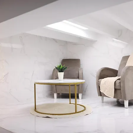 Apartamento Dina House *