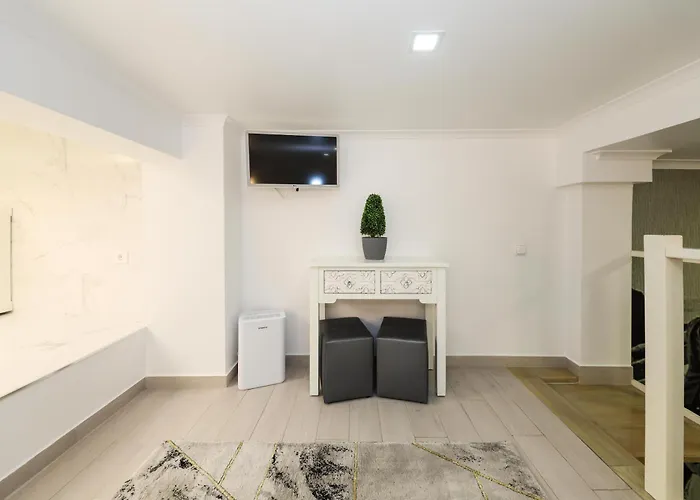 Dina House Apartamento *